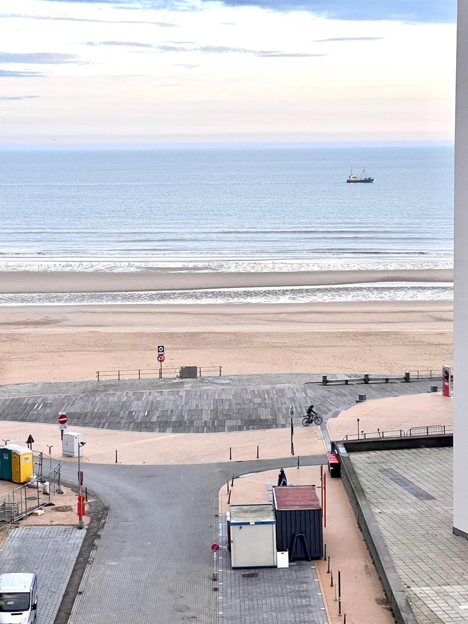 Studio Sea View - Royal Ascot Oostende Ngoại thất bức ảnh